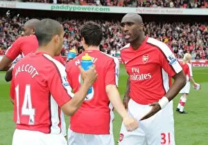 Images Dated 9th May 2010: Sol Campbell and Theo Walcott (Arsenal). Arsenal 4: 0 Fulham, Barclays Premier League