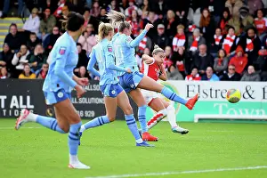 Steph Catley Scores First Goal: Arsenal Women's Super League Victory over Manchester City (2023-24)