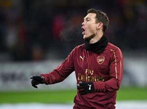 Images Dated 14th February 2019: Stephan Lichtsteiner Gears Up: Arsenal vs BATE Borisov, UEFA Europa League Round of 32 (First Leg)