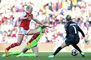 Stina Blackstenius Scores the Opener: Arsenal Women's Champions League Semifinal vs. VfL Wolfsburg