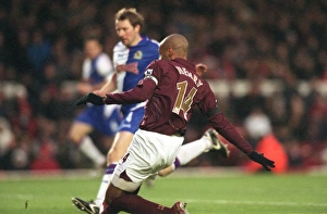 Arsenal v Blackburn Rovers 2005-6 Collection: Theirry Henry scores Arsenals 2nd goal. Arsenal 3: 0 Blackburn Rovers