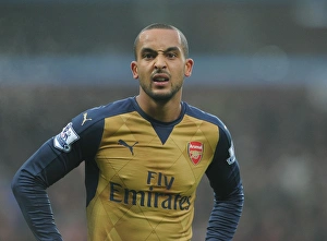 Theo Walcott in Action: Arsenal vs. Aston Villa, Premier League 2015-16