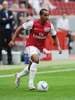 Cologne v Arsenal Collection: Theo Walcott in Action: Cologne vs Arsenal, 2011