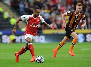 Hull City v Arsenal 2016-17 Collection: Theo Walcott in Action: Hull City vs Arsenal, Premier League 2016-17