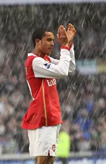 Everton v Arsenal 2006-7 Collection: Theo Walcott applauds the Arsenal fans after the match