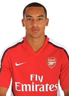 1st Team Player Images 2009-10 Collection: Theo Walcott (Arsenal)