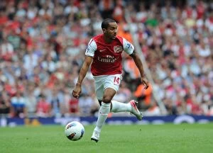 Arsenal v Liverpool 2011-2012 Collection: Theo Walcott (Arsenal). Arsenal 0: 2 Liverpool. Barclays Premier League