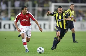Theo Walcott (Arsenal) Claudio Maldonado (Fenerbahce)