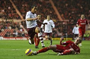 Images Dated 11th December 2007: Theo Walcott (Arsenal) David Wheater (Middlesbrough)
