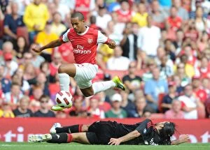 Arsenal v AC Milan 2010-11 Collection: Theo Walcott (Arsenal) Mario Yepes (Milan). Arsenal 1: 1 AC Milan. Emirates Cup