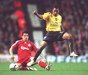 Liverpool v Arsenal - Carling Cup Collection: Theo Walcott (Arsenal) Mark Gonzalez (Liverpool)