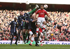 Arsenal v Blackburn Rovers 2008-9 Collection: Theo Walcott (Arsenal) Paul Robinson (Blackburn)