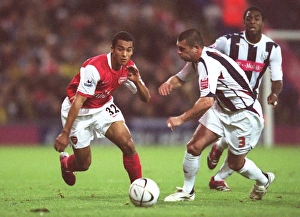 West Bromwich Albion v Arsenal (LC) 2006-07 Collection: Theo Walcott (Arsenal) Paul Robinson (WBA)