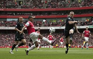 Theo Walcott (Arsenal) Richard Dunne (Villa). Arsenal 1: 2 Aston Villa. Barclays Premier League