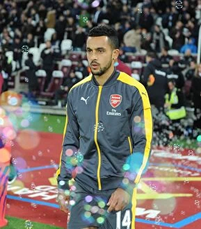 Images Dated 3rd December 2016: Theo Walcott Gears Up: West Ham United vs Arsenal, Premier League 2016-17