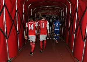 Arsenal v AFC Bournemouth 2016/17 Gallery: Theo Walcott and Mesut Ozil (Arsenal) in the players tunnel. Arsenal 3: 1 Bournemouth