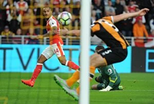 Images Dated 17th September 2016: Theo Walcott Scores Arsenal's Second Goal Against Hull City, September 2016