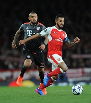 Theo Walcott vs. Arturo Vidal: A Battle in the Arsenal vs. Bayern Munich UEFA Champions League Clash