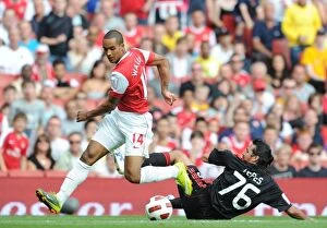Images Dated 31st July 2010: Theo Walcott vs. Mario Yepes: A Draw in Pre-Season Clash - Arsenal vs. AC Milan (2010 Emirates Cup)