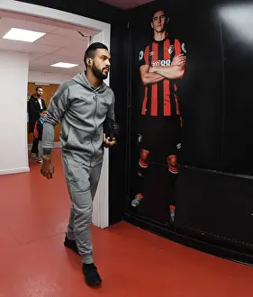 AFC Bournemouth V Arsenal 2017-18 Prints: Theo Walcott's Arrival at Vitality Stadium: AFC Bournemouth vs Arsenal