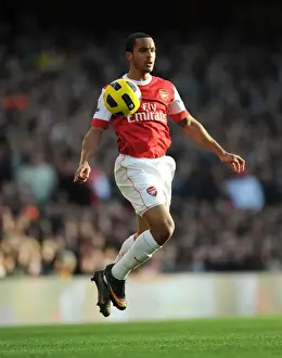 Theo Walcott's Brace: Arsenal Cruise Past Wolverhampton Wanderers 2-0 in Premier League