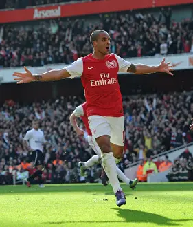 Theo Walcott's Brace: Arsenal's Triumph over Tottenham in the 2011-12 Premier League