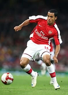 Arsenal v FC Twente 2008-09 Collection: Theo Walcott's Brilliant Performance: Arsenal's 4-0 UEFA Champions League Victory