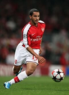 Arsenal v Standard Liege 2009-10 Collection: Theo Walcott's Brilliant Performance: Arsenal 2-0 Standard Liege, UEFA Champions League, Group H