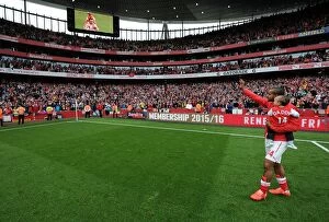 Arsenal v West Bromwich Albion 2014/15 Collection: Theo Walcott's Farewell: Arsenal's Triumph Over West Bromwich Albion (2014/15)