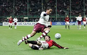 Theo Walcott's Game-Changing Run: Arsenal's 2-0 Victory Over Milan in the Champions League