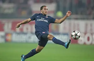 Theo Walcott's Goal Secures Arsenal's 1-0 Victory Over Olympiacos in Champions League Group H