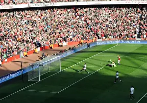 Theo Walcott's Historic Rivalry-Defying Goal for Arsenal Against Tottenham (2012)