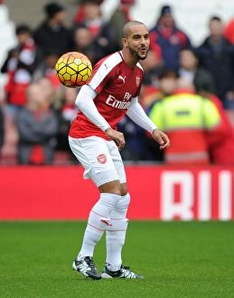 Images Dated 24th January 2016: Theo Walcott's Pre-Match Focus: Arsenal vs Chelsea, Premier League 2015-16