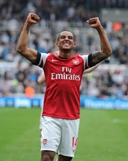 Newcastle United Collection: Theo Walcott's Thrilling Goal: Arsenal Secures Victory over Newcastle United (2012-13)