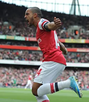 Theo Walcott's Thrilling Goal: Arsenal's Victory Over Manchester United, Premier League 2012-13 - A Iconic Moment in Arsenal Football Club History