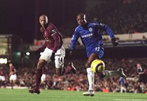 Images Dated 23rd December 2005: Thierry Henry (Arensal) William Gallas (Chelsea). Arsenal 0: 2 Chelsea