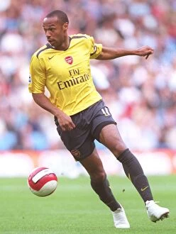 Manchester City v Arsenal 2006-7 Collection: Thierry Henry (Arsenal)