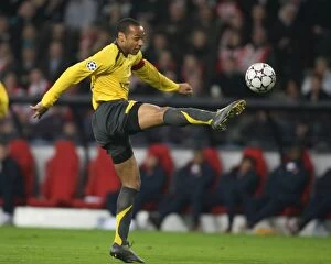 Images Dated 23rd February 2007: Thierry Henry (Arsenal)