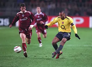Sparta Prague V Arsenal Prints: Thierry Henry (Arsenal) Adam Petrous (Sparta Prague)