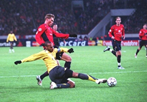 Thierry Henry (Arsenal) Aleksei Berezutskiy (CSKA)