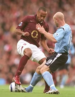 Arsenal v Man City 2005-6 Collection: Thierry Henry (Arsenal) Danny Mills (Man City). Arsenal 1: 0 Manchester City