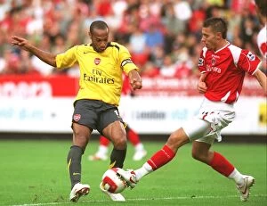 Charlton Athletic v Arsenal Collection: Thierry Henry (Arsenal) Darren Ambrose (Charlton Athletic)