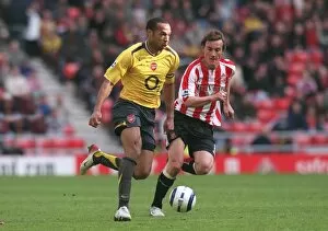 Sunderland v Arsenal 2005-06 Collection: Thierry Henry (Arsenal) Dean Whitehead (Sunderland)