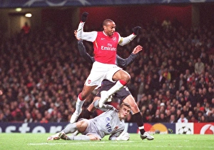 Arsenal v CSKA Moscow 2006-07 Collection: Thierry Henry (Arsenal) Igor Akinfeev (CSKA)