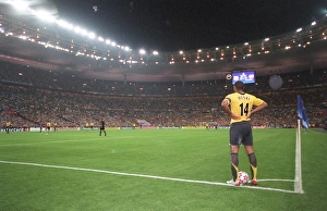 Images Dated 8th April 2008: Thierry Henry (Arsenal) waits to take a corner