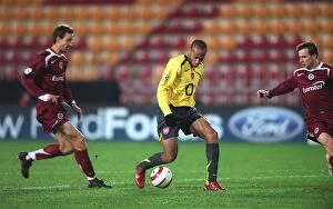Images Dated 19th October 2005: Thierry Henry: Arsenal's Record-Breaking Legend - Scores 187th Goal Against Sparta Prague in