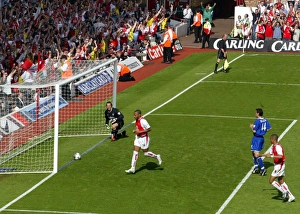 Thierry Henry celebrates scoring for Arsenal from the penalty spot Thierry Henry celebrates scoring for Arsenal from the penalty spot