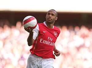 Henry Thierry Collection: Thierry Henry celebrates scoring Arsenals 1st goal