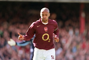 Arsenal v Aston Villa 2005-6 Collection: Thierry Henry celebrates scoring Arsenals 2nd goal his 1st