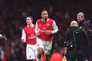 Images Dated 21st January 2007: Thierry Henry celebrates scoring Arsenals 2nd goal